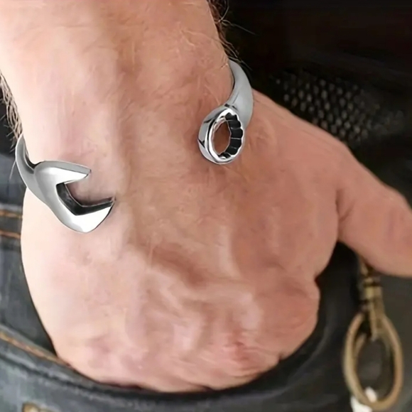 New! MEN'S Stainless Steel Rustic Wrench Cuff Bracelet. - Picture 2 of 6